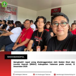 White and Red Clean Minimalist Breaking News Instagram Post (25)